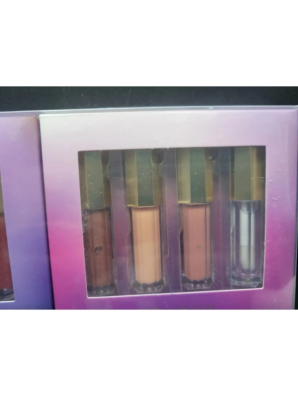 Macys In Love with Lip Break-Apart Lip Set